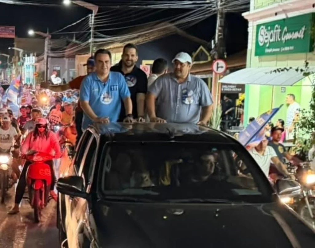 Ao lado de Ciro Nogueira, Emanoel Paiva reforça campanha durante carreata em Piracuruca