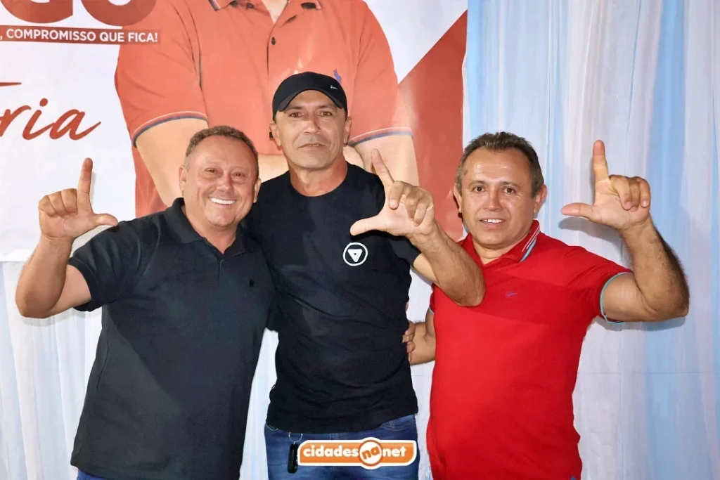 Em Vila Nova do Piauí, vereador Antônio Tiago reúne apoiadores para agradecer votação e apresentar pré-candidatos que ap