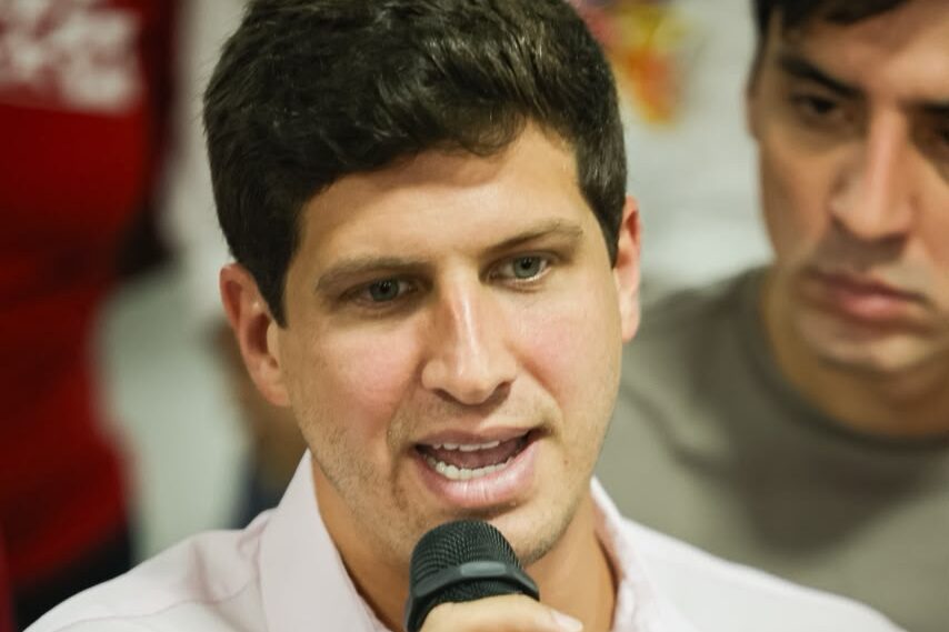 Frente Popular aciona PF para investigar disparos de mensagens contra João Campos