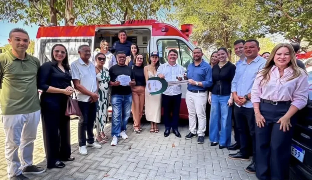 Ipiranga do Piauí recebe nova ambulância para reforçar atendimento de urgência
