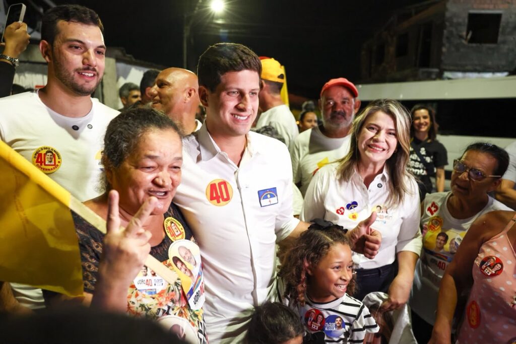 João encerra agenda em Abreu e Lima destacando proposta para BR-101