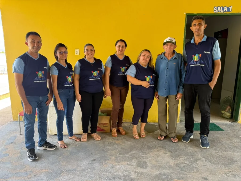Prefeitura realiza entrega de kits de alimentação e reforça compromisso com a EJA em Belém do Piauí