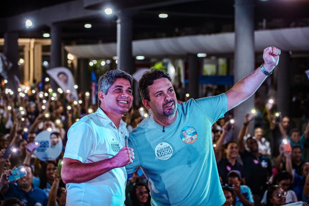 Renato Antunes e Felipe Alecrim reúnem apoiadores em grande ato no Recife