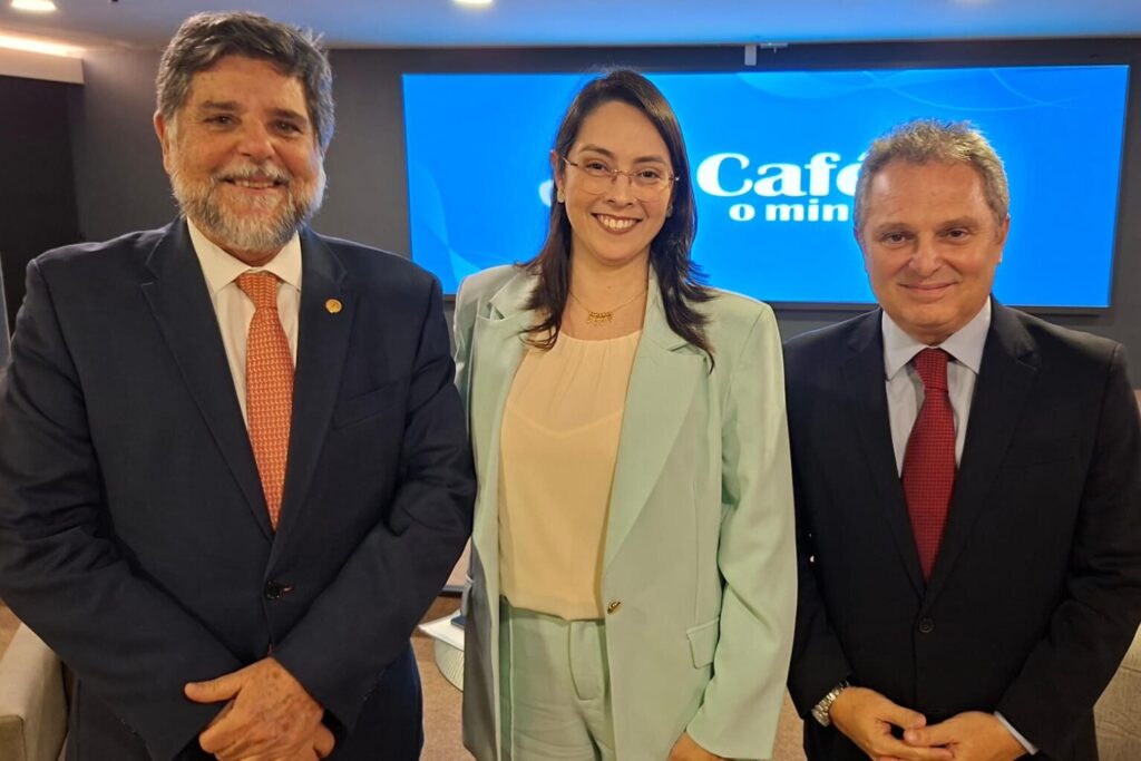 Simepe amplia diálogo sobre relações trabalhistas em encontro do TRT-6