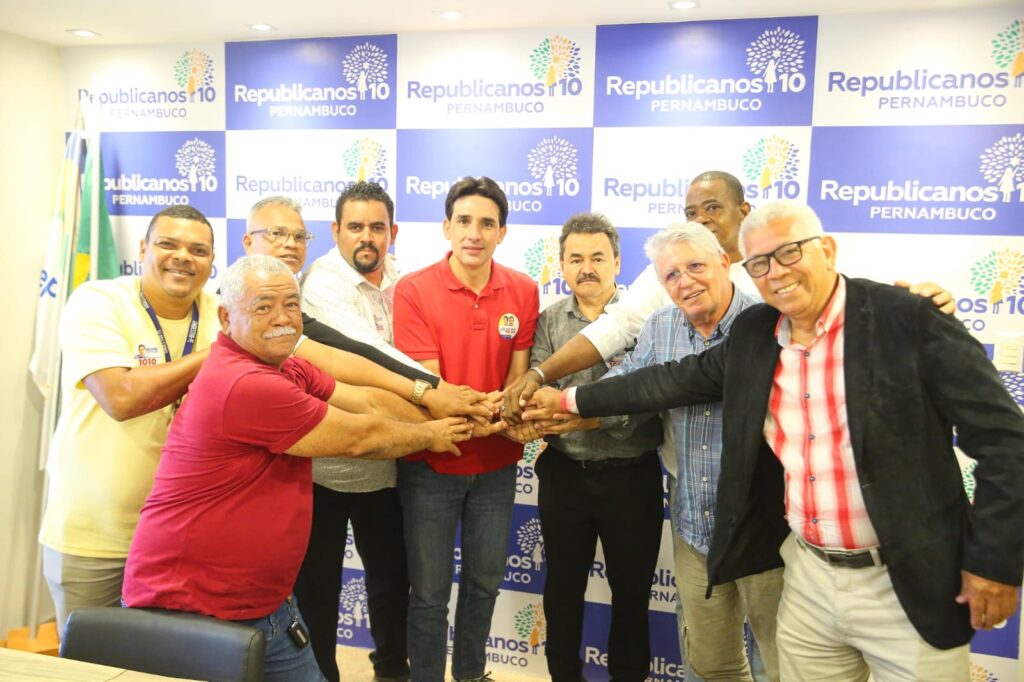 Silvio Costa Filho recebe apoio de trabalhadores portuários de Pernambuco