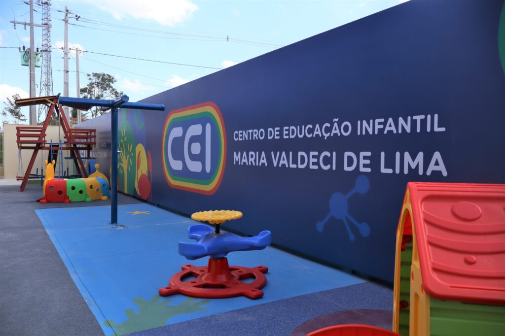 Governo de Pernambuco entrega nova creche em Sairé
